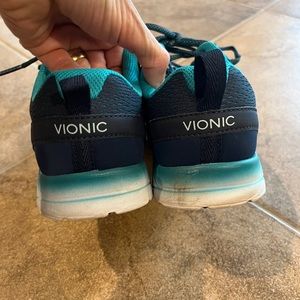 Vionic 335 miles shoe